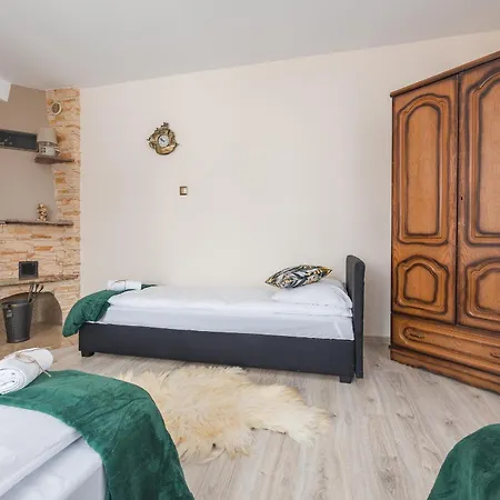 Wilczkowe Izby * Leśnica